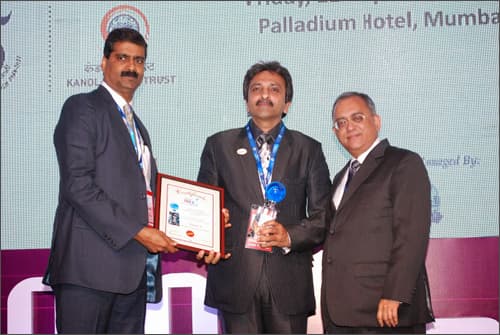 Presenting Mala award of the Year 2014